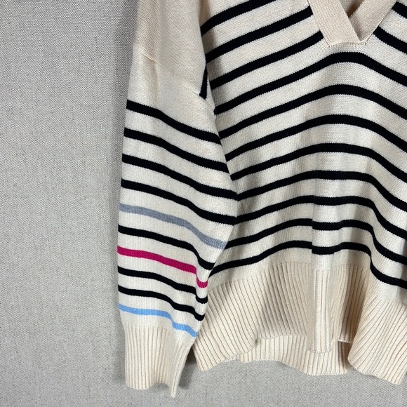 Elan > Cream V Neck Collared Striped Sweater Small - Picture 4 of 9